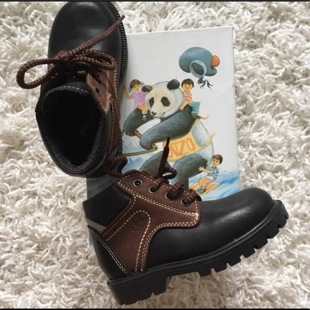 NWB!  HOKSY Boys Fall/Winter Boots - Size 7(US)
